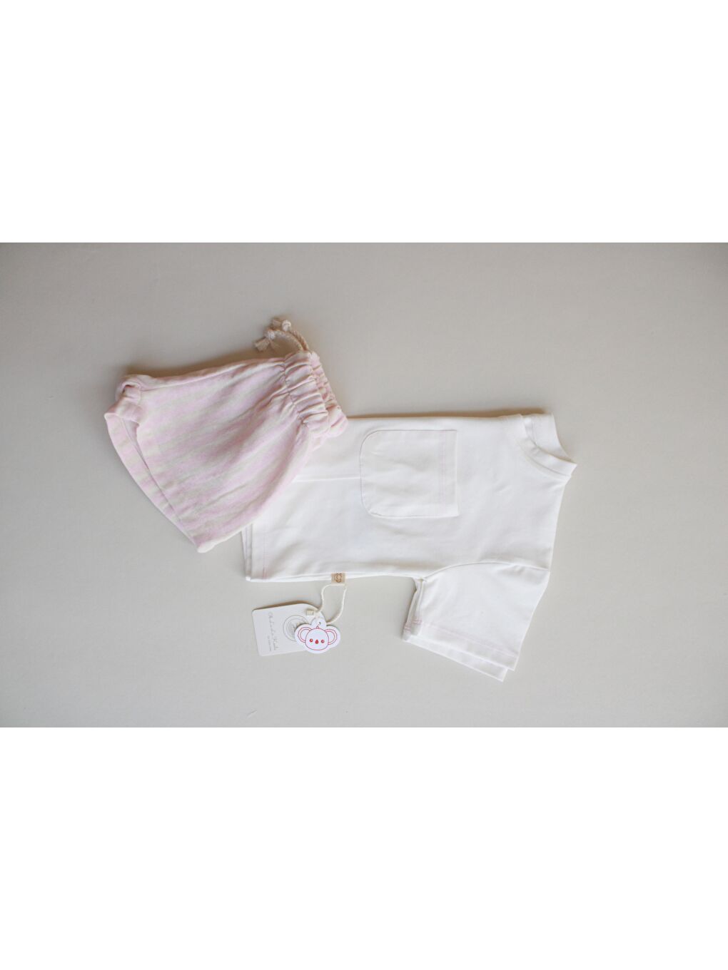 Pembe Kontrast Dikişli Asimetrik Şortlu Takım-6