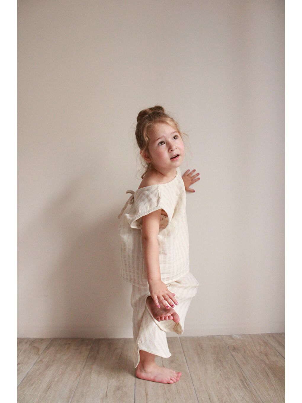 Bej Çizgili Sırt Detaylı Müslin Takım-3