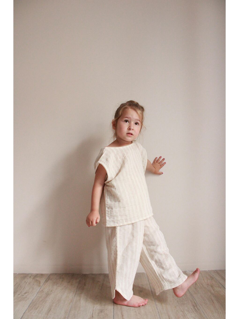 Bej Çizgili Sırt Detaylı Müslin Takım-4