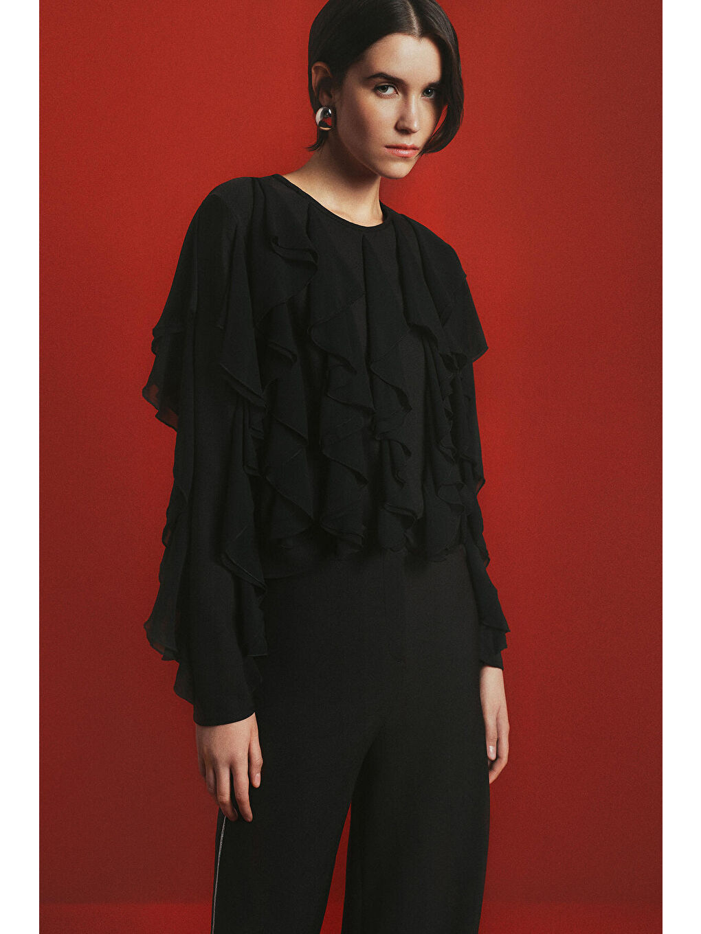 Siyah Volanlı Şifon Bluz