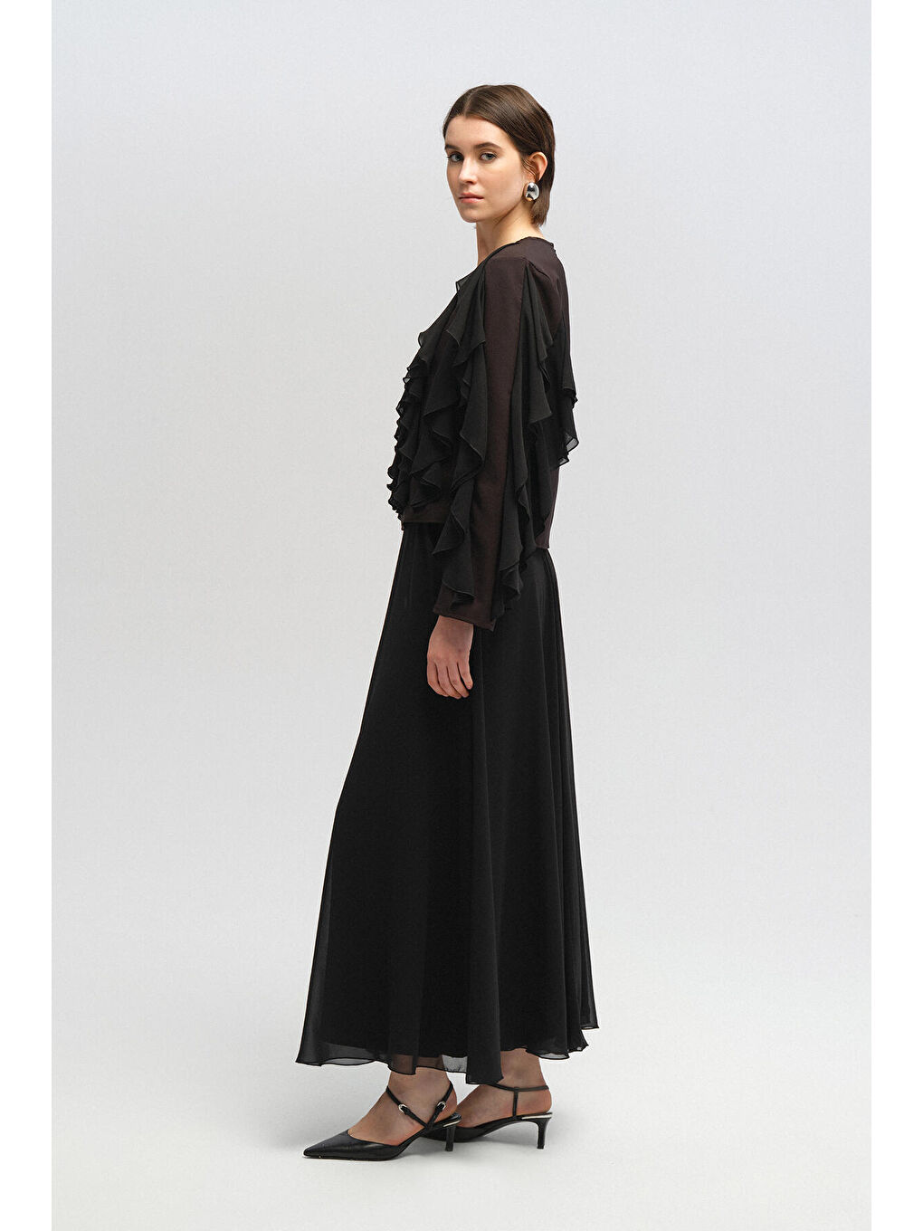 Siyah Volanlı Şifon Bluz-3