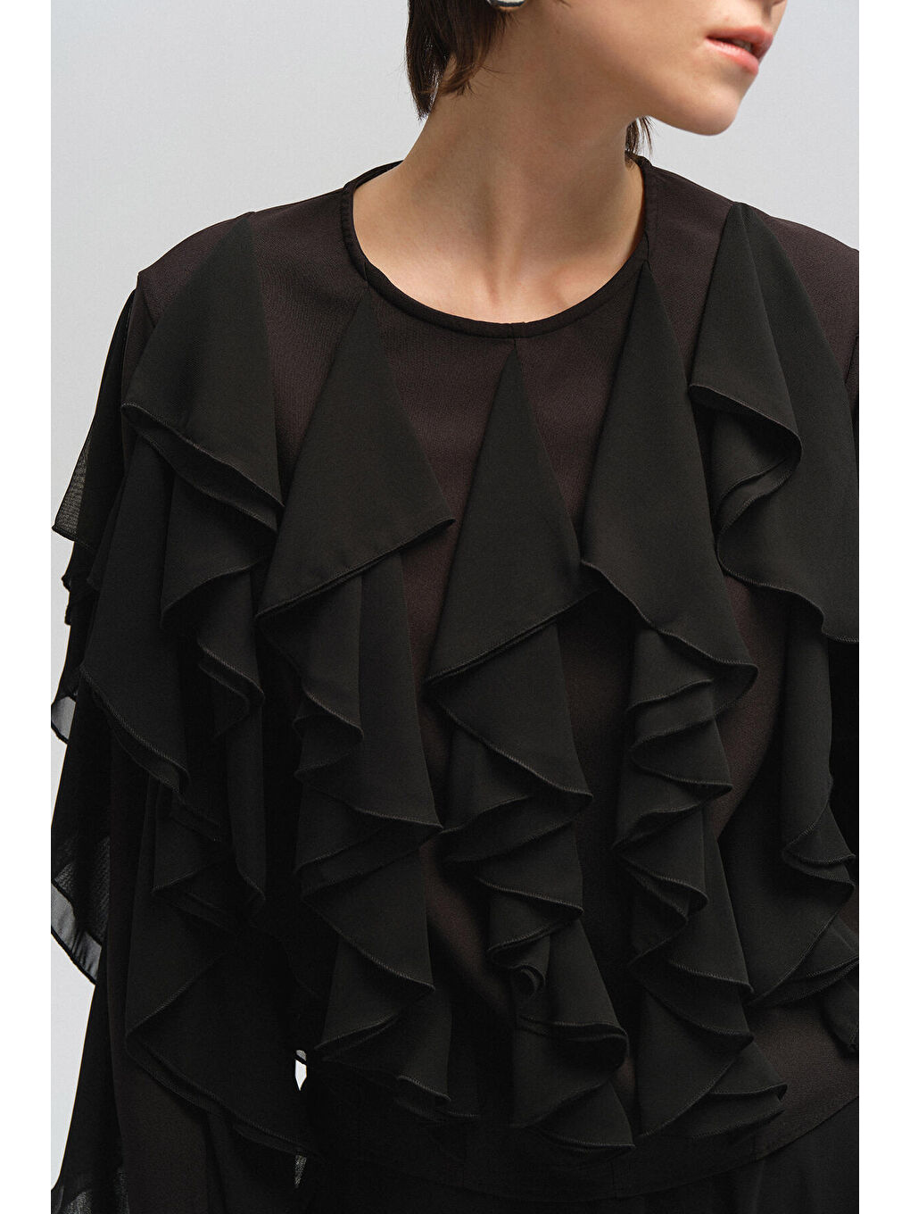 Siyah Volanlı Şifon Bluz-5