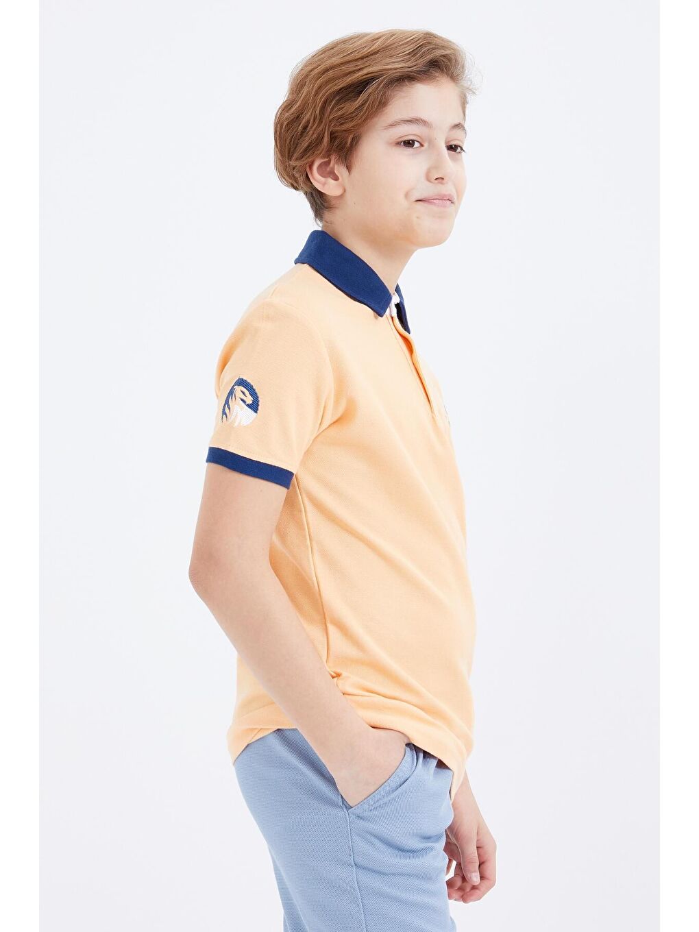 Turuncu Kavun Içi Nakış Detaylı Kısa Kollu Polo Yaka Erkek Çocuk Tişört  - 10893-2