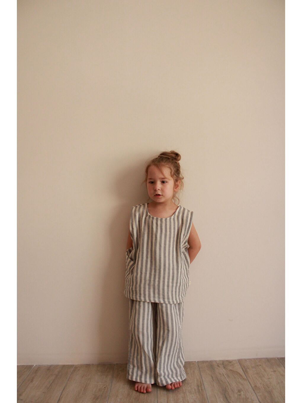 Gri Çizgili Asimetrik Cepli Müslin Takım