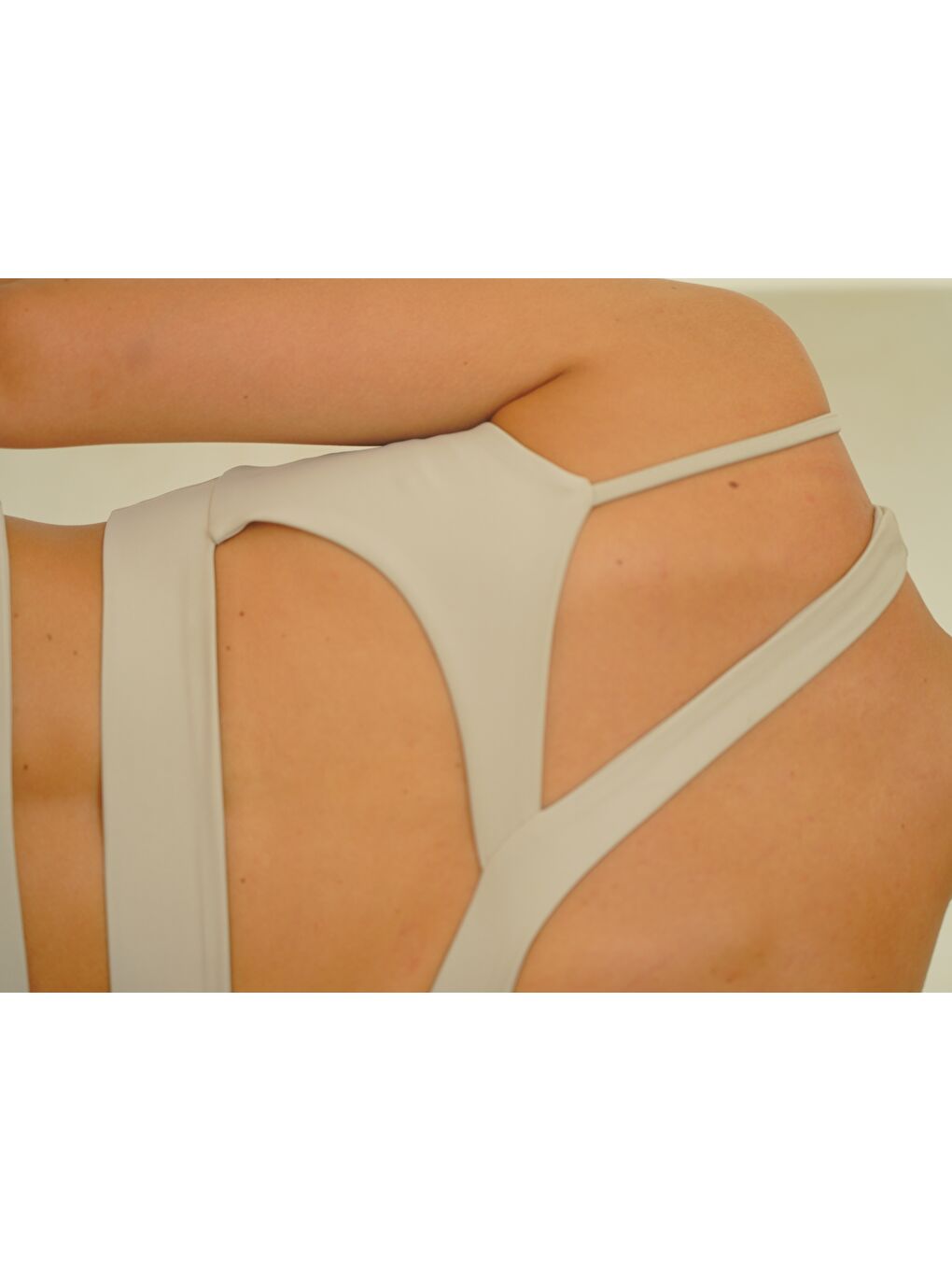 Bej Asana Omuz Detay Spor Taş Crop-7