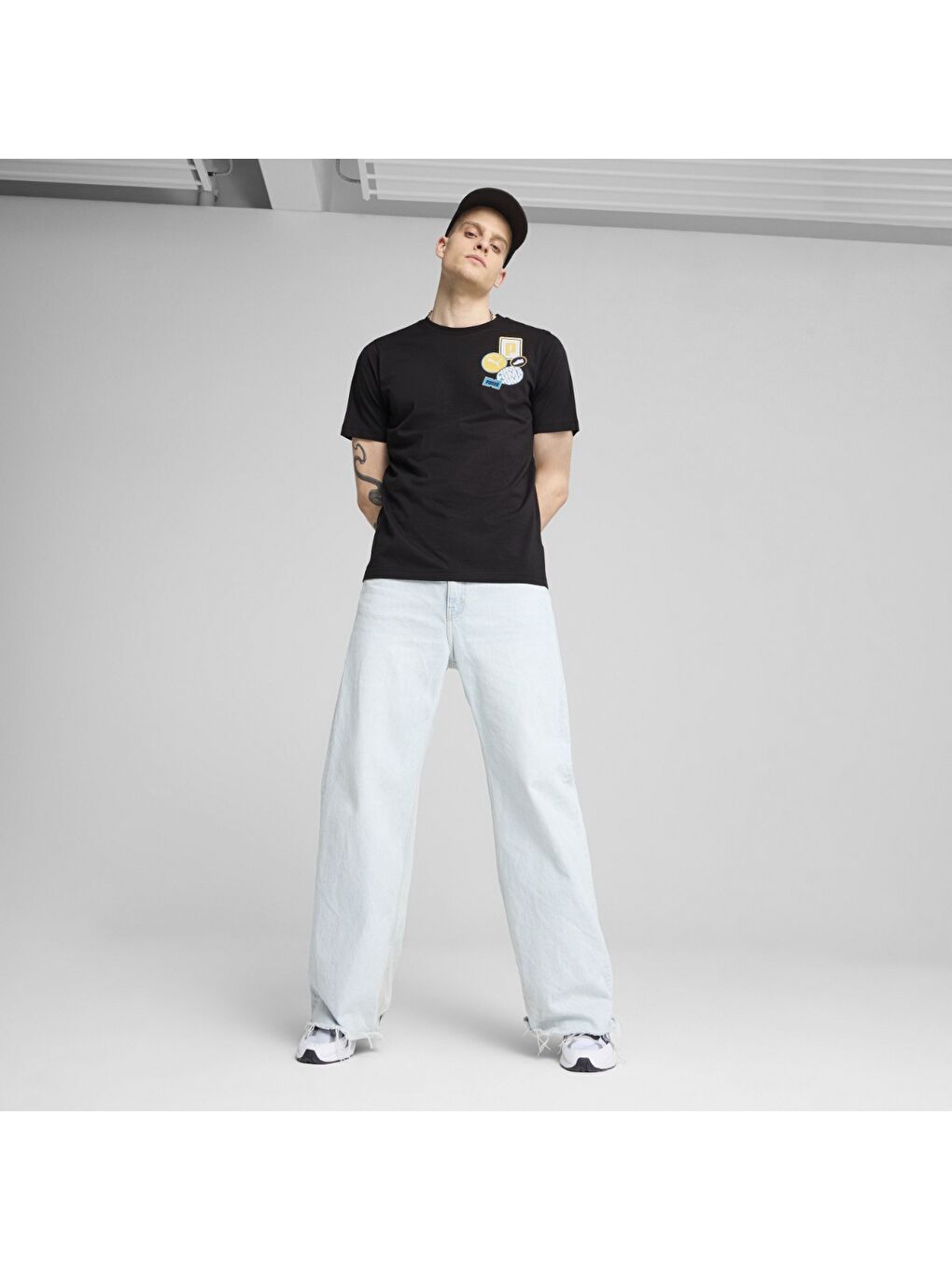 Graphics Icon Erkek Siyah Yuvarlak Yaka Spor Tişört-1