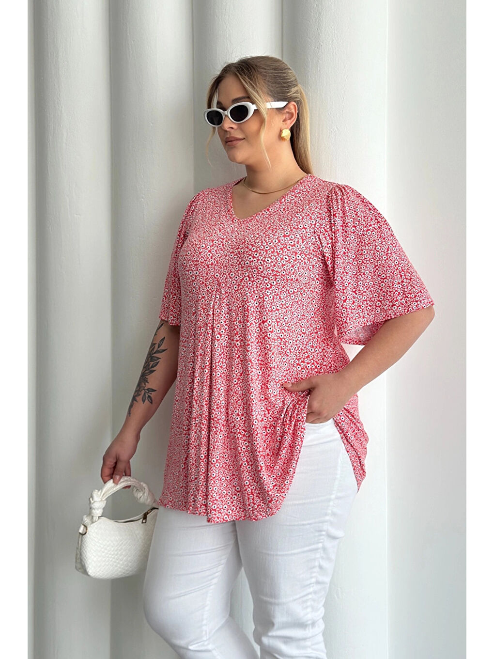 Kırmızı Büyük Beden V Yaka Kısa Kollu Eteği Bollaşan Desenli Bluz 98-5-3