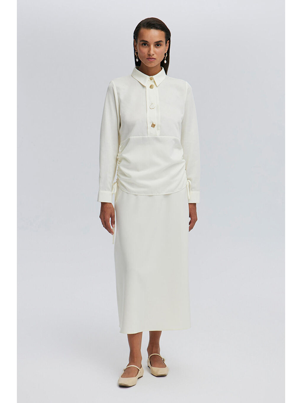 Ekru Beli Büzgülü Bluz