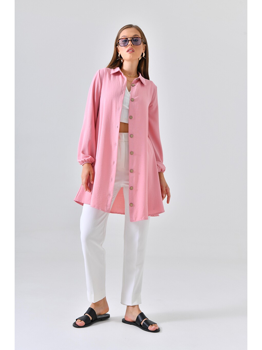 Pembe Pudra Kadın Gömlek Yaka Ahşap Düğmeli Kolağzı Lastikli Aerobin Dokuma Tunik - Regular Fit-3
