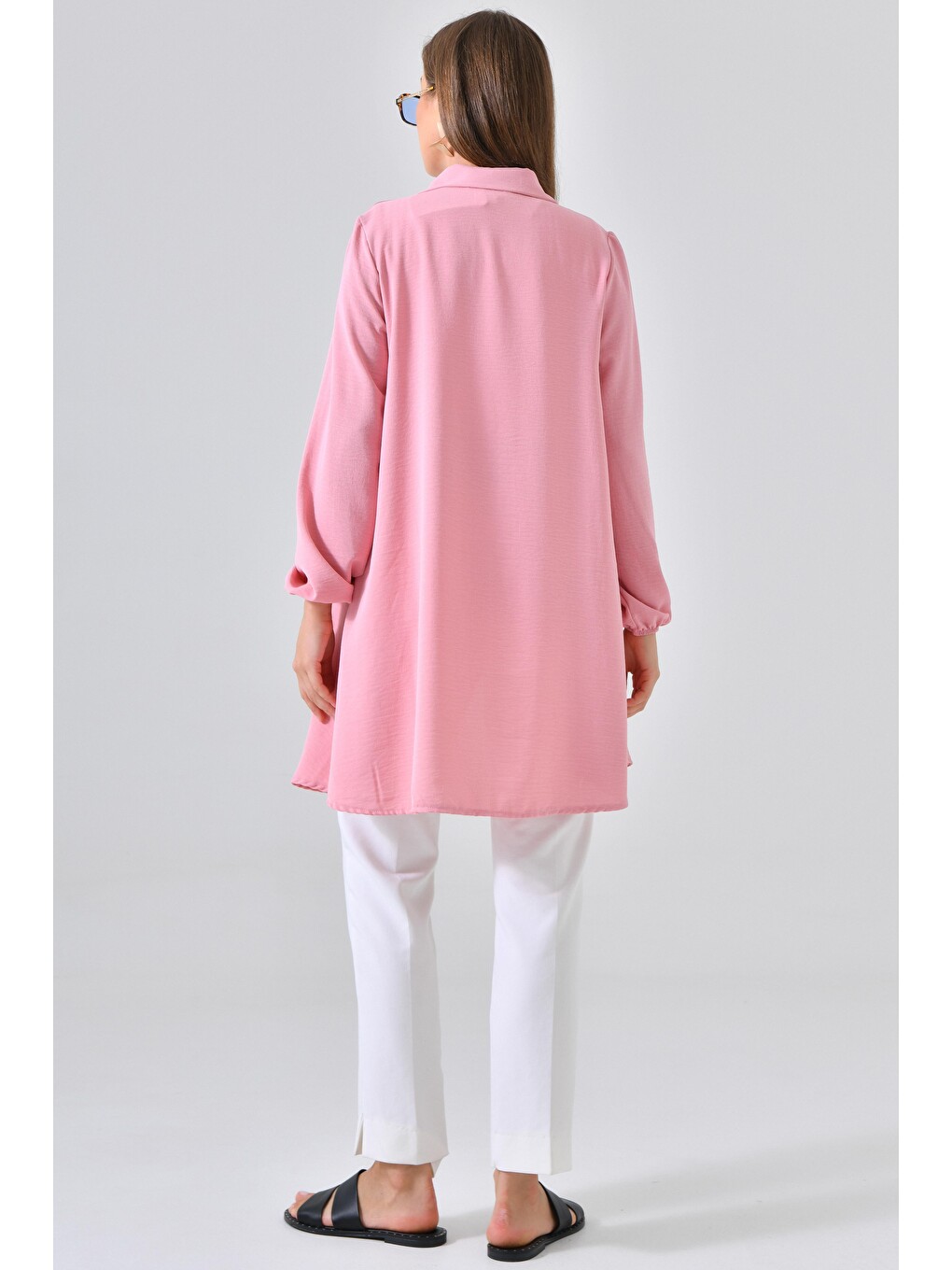 Pembe Pudra Kadın Gömlek Yaka Ahşap Düğmeli Kolağzı Lastikli Aerobin Dokuma Tunik - Regular Fit-4