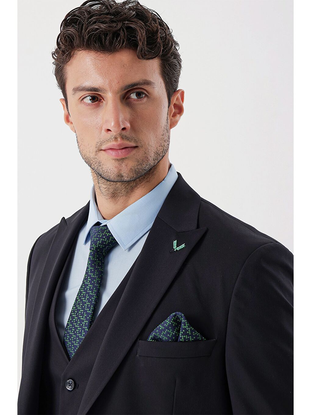 Koyu Lacivert Armürlü Kırlangıç Yaka Yelekli Elastanlı 6 Drop Slim Fit Takım Elbise 1001235154-5