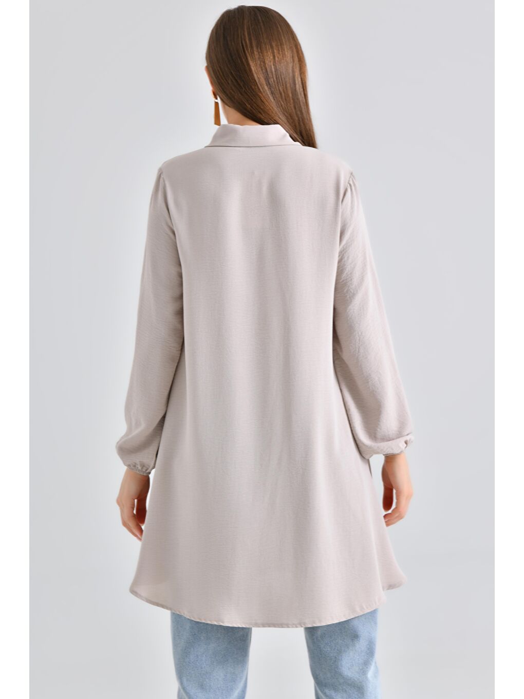 Bej Taş Kadın Gömlek Yaka Ahşap Düğmeli Kolağzı Lastikli Aerobin Dokuma Tunik - Regular Fit-4