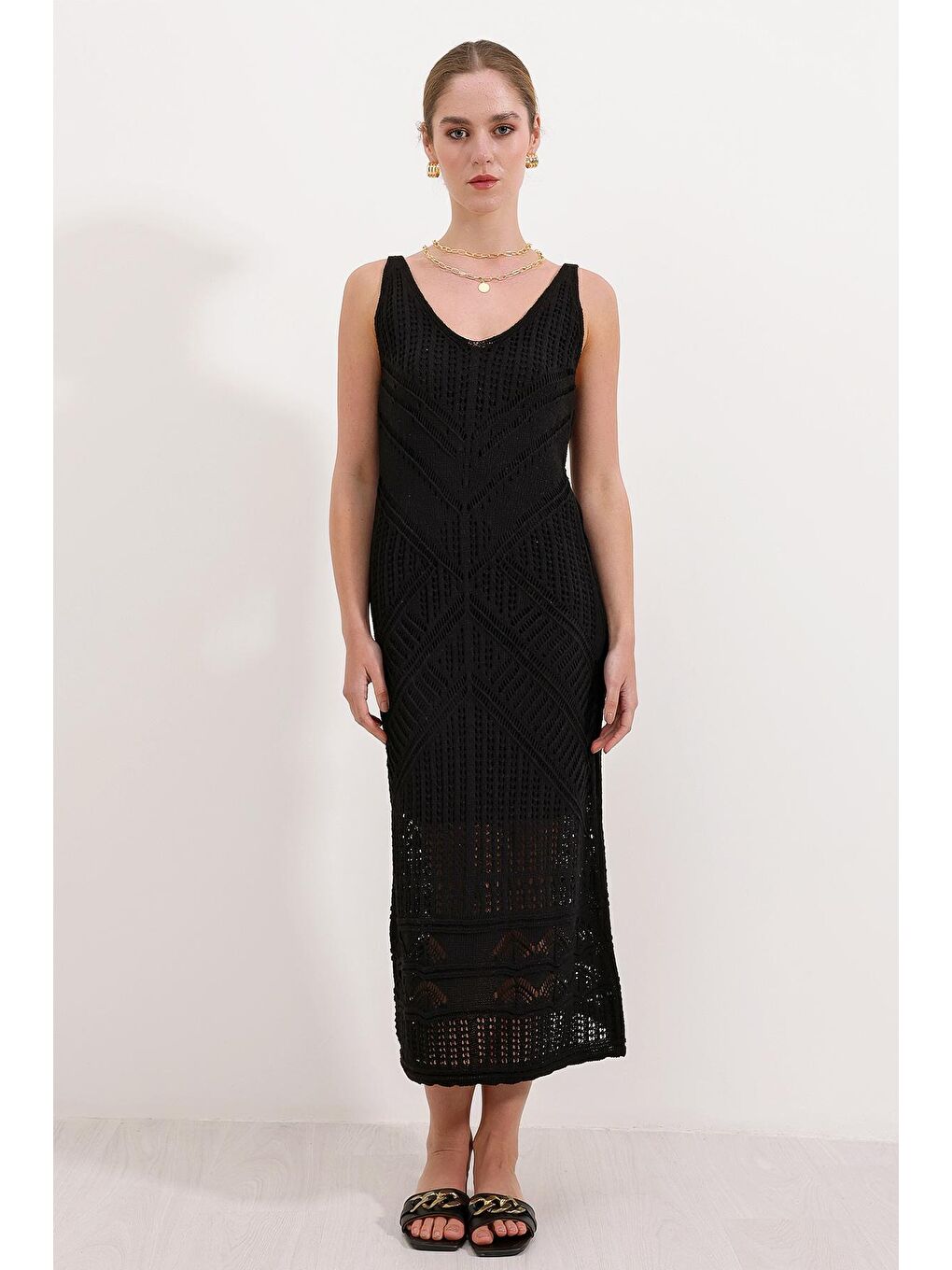 15864 Ajurlu Askılı Triko Elbise - Siyah