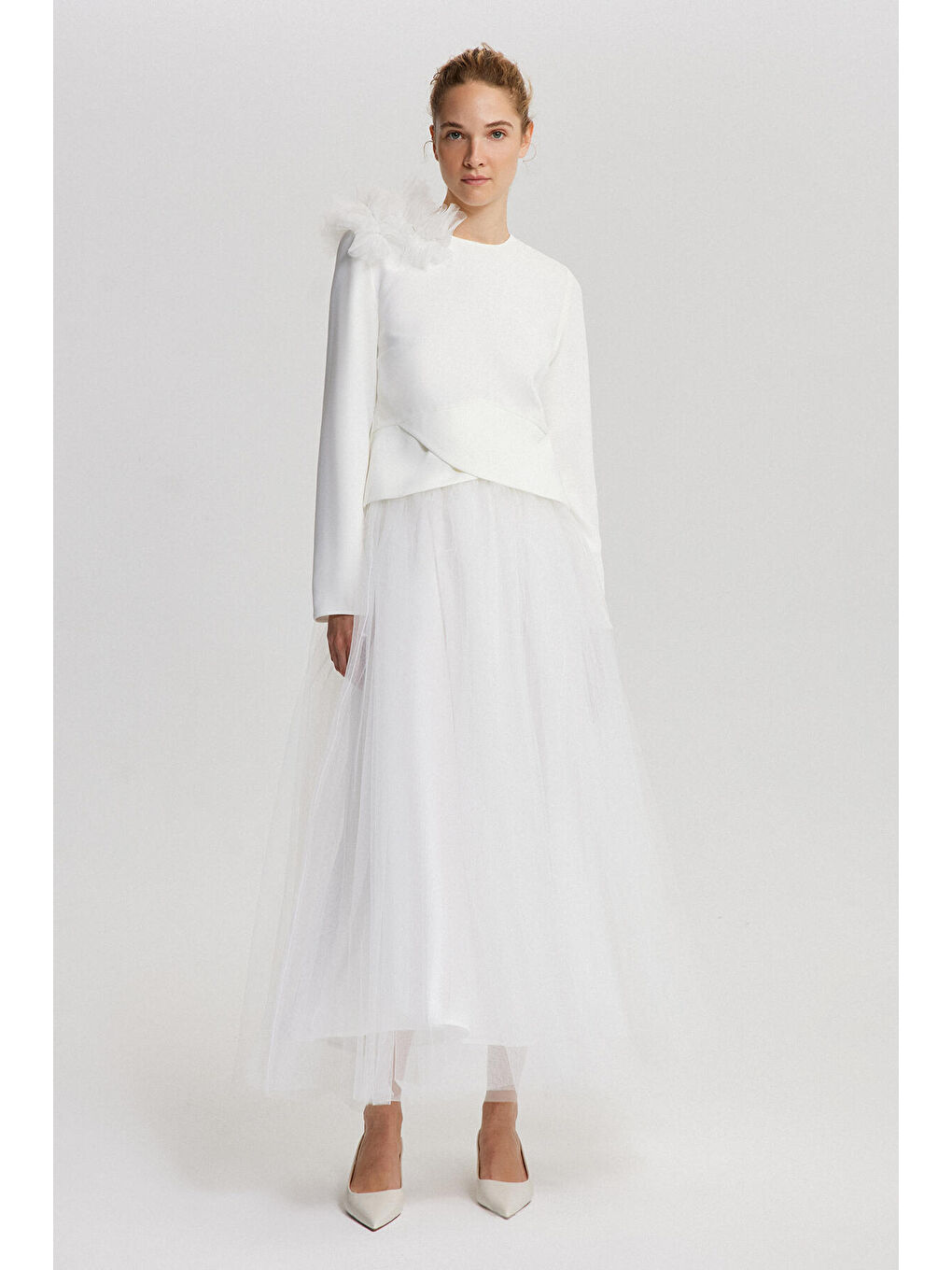 Beyaz Tül Garnili Volanlı Bluz-1