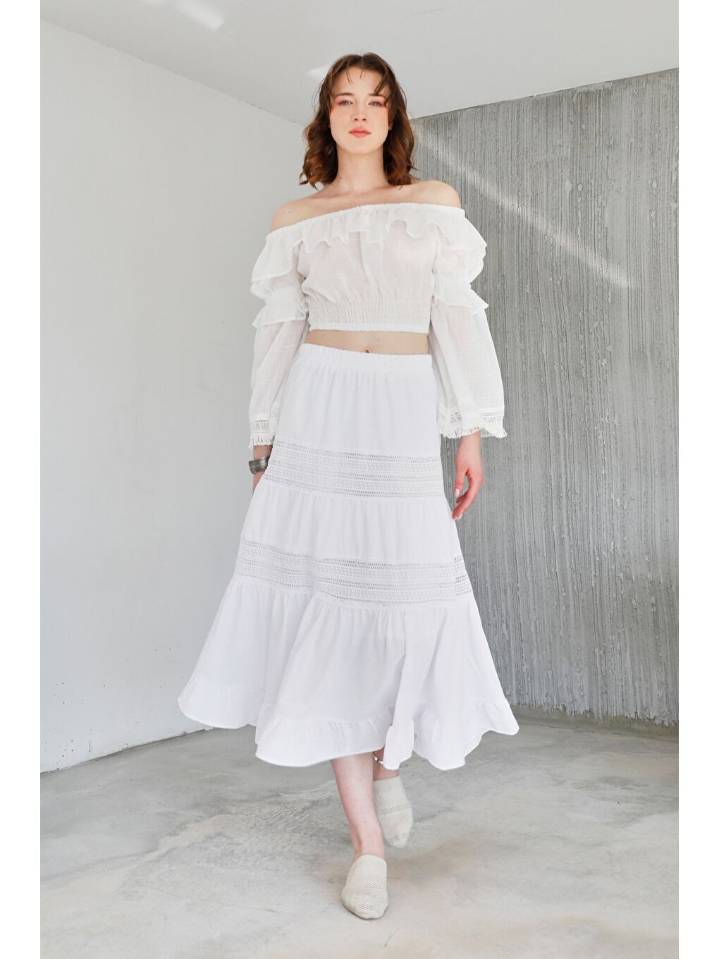 Beyaz Beli Lastikli Güpürlü Etek-1