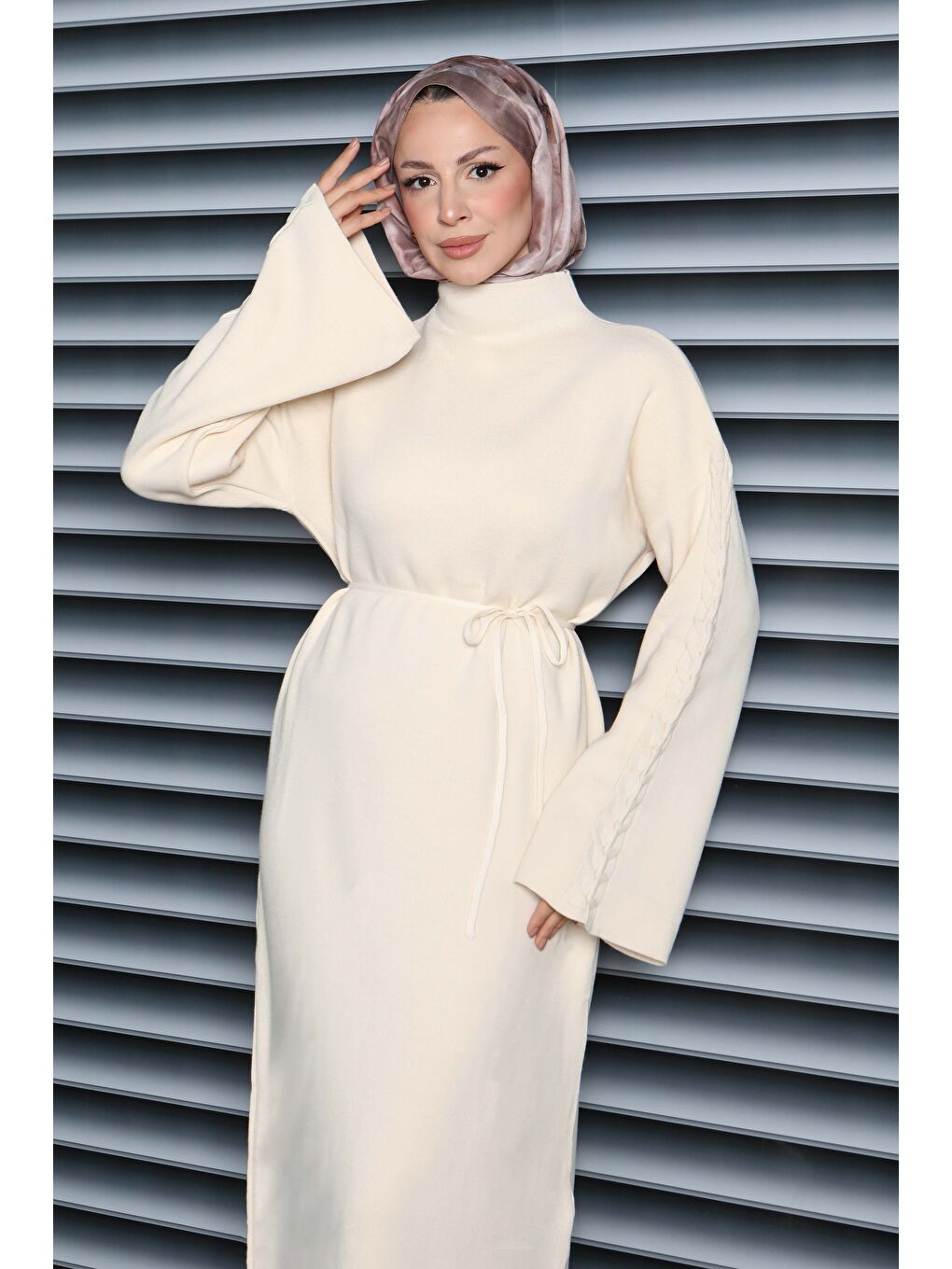 Ekru Kolda Örgü Detaylı Triko Elbise Krem - 27925-KREM-1