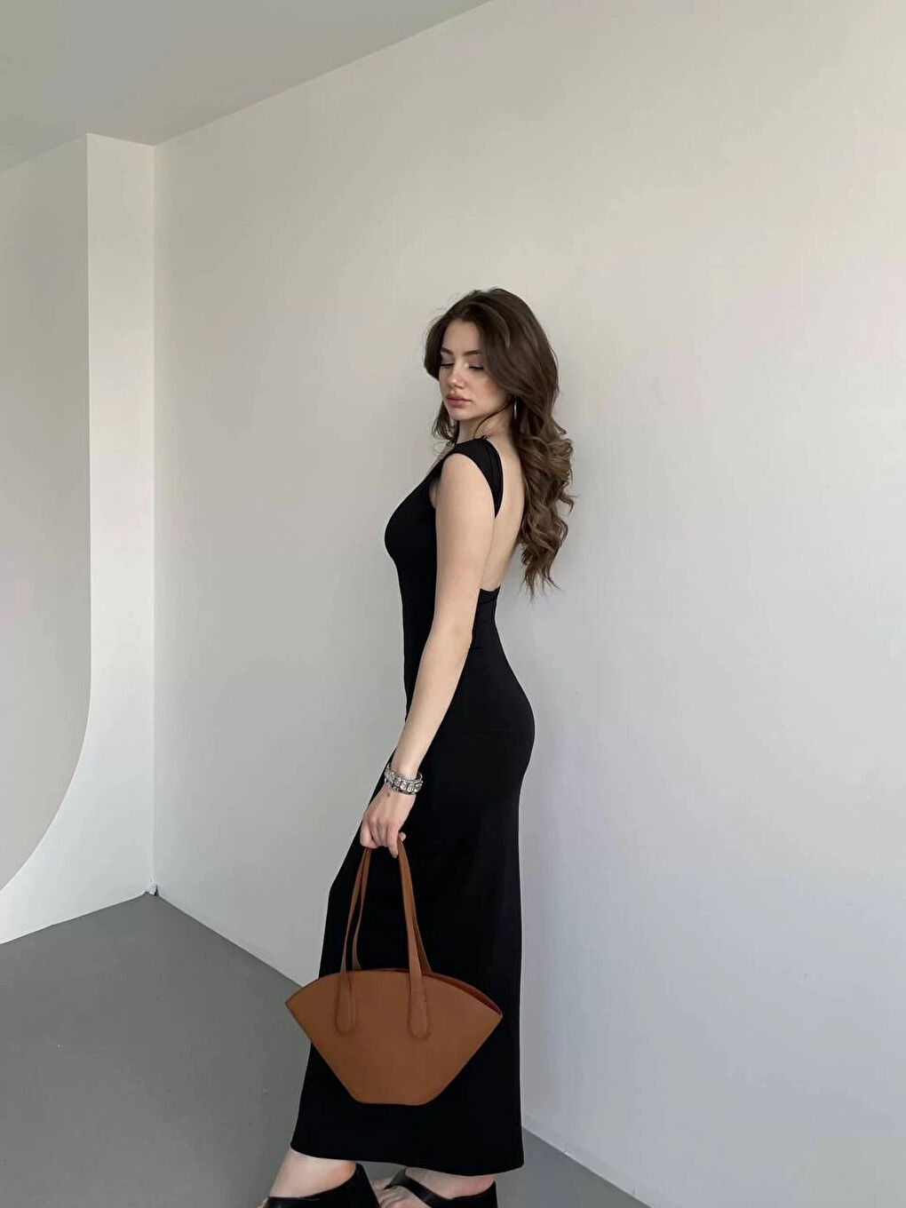 Kadın Siyah Sırt Dekolteli Yumuşak Dokulu Elbise HZL25S-ZK13321-3