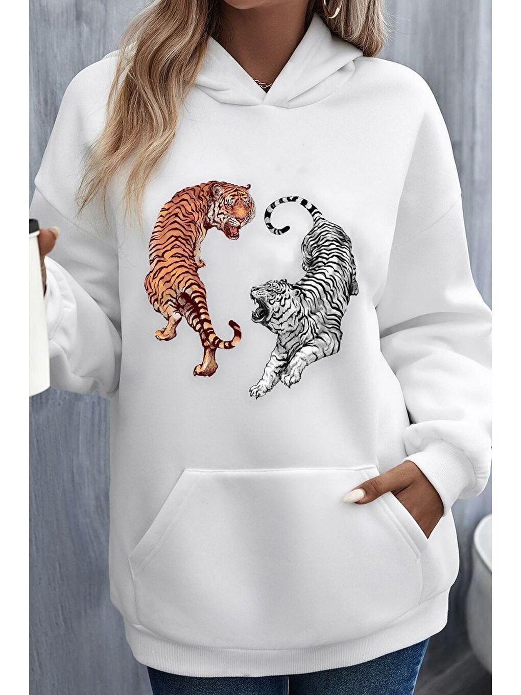 uyguntarz Beyaz Unisex Tiger Baskılı Sweatshirt