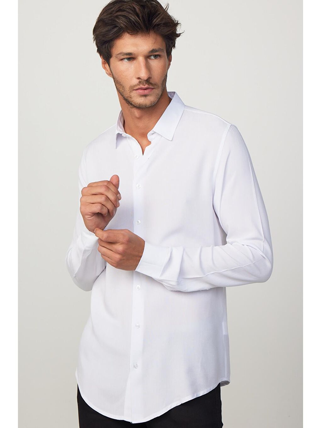 Slim Fit Dar Kesim Uzun Kol Dökümlü Viskon Şık Erkek Beyaz Gömlek