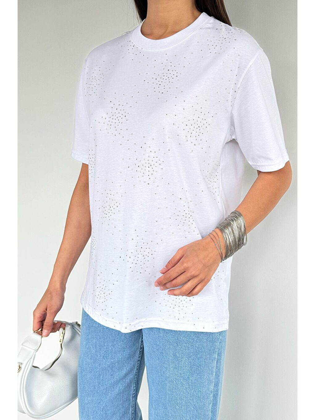 Beyaz Kadın Bisiklet Yaka Taş İşlemeli Tişört-2