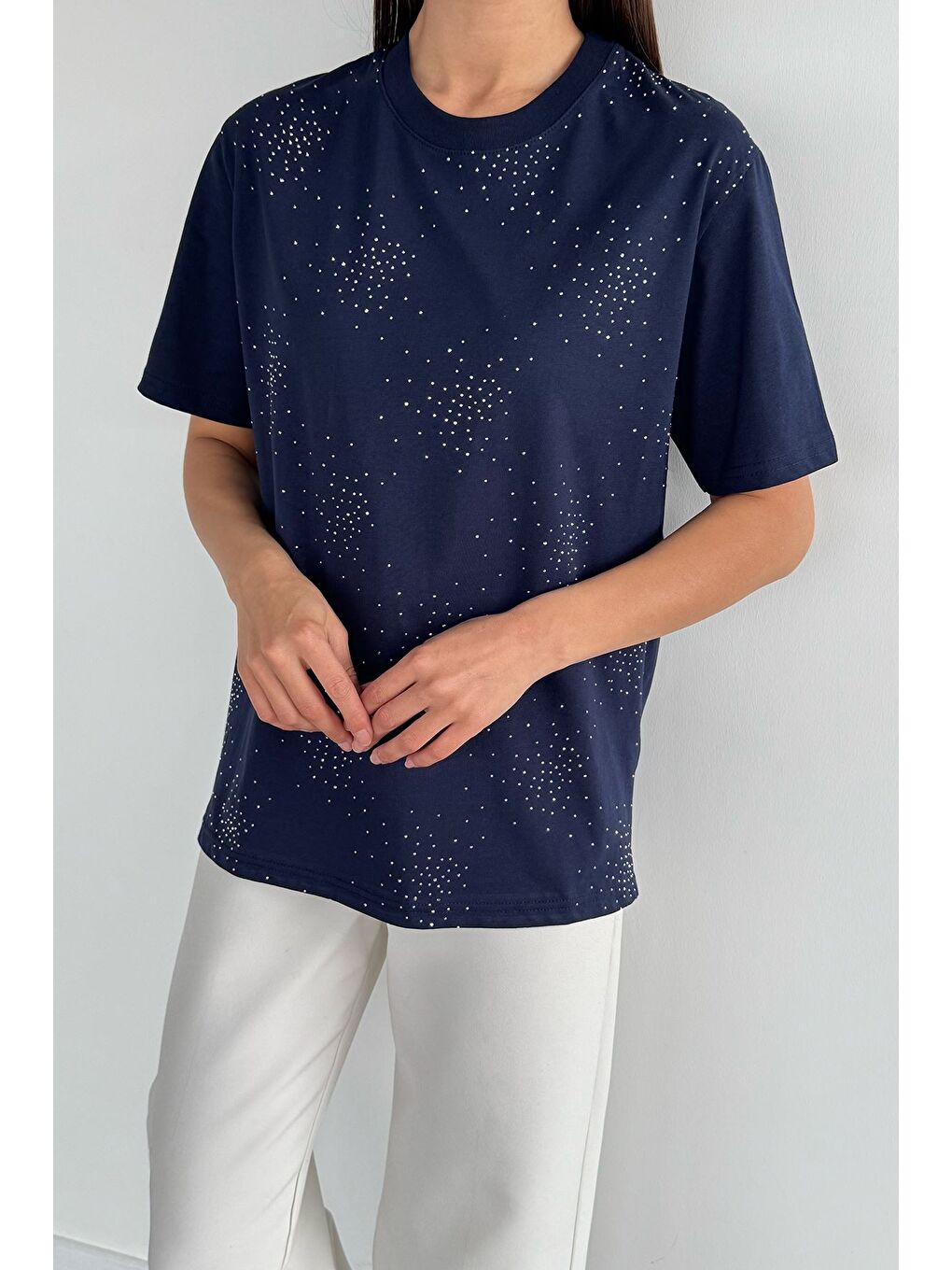 Lacivert Kadın Bisiklet Yaka Taş İşlemeli Tişört-1