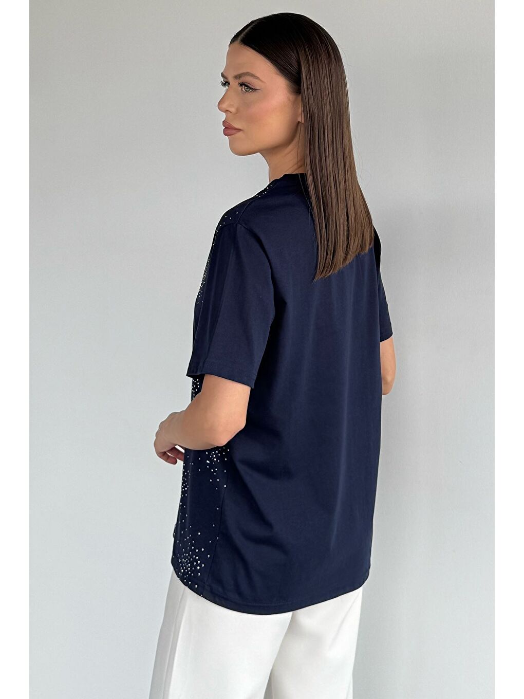Lacivert Kadın Bisiklet Yaka Taş İşlemeli Tişört-3