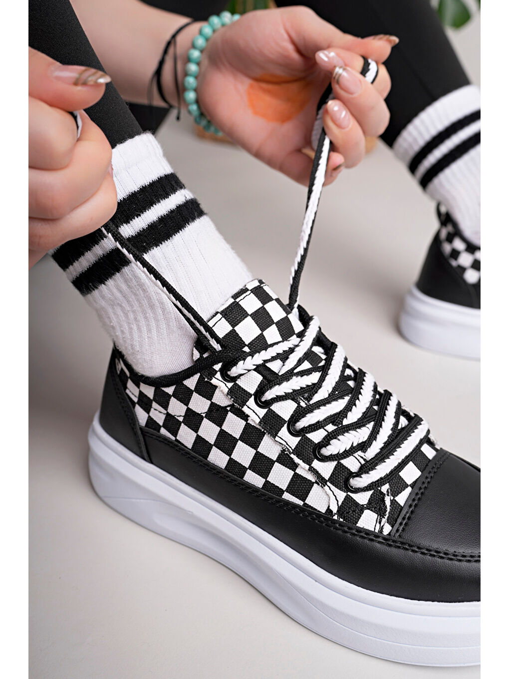 Siyah Kadın Yüksek Taban Dama Desenli Günlük Ayakkabı-2