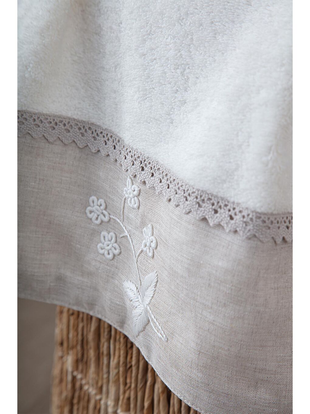 Ekru Ayliz Aile Bornoz  Seti %100 Organik Pamuk Nakışlı Krem/Krem - M/L-6