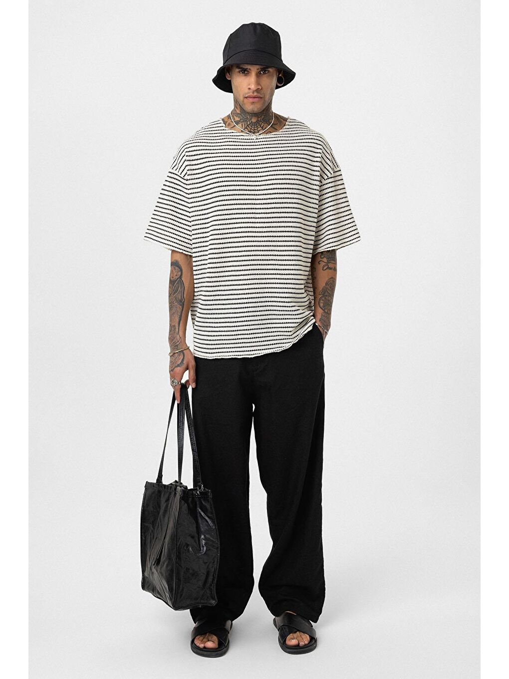Çizgili Oversize Triko Tişört Siyah