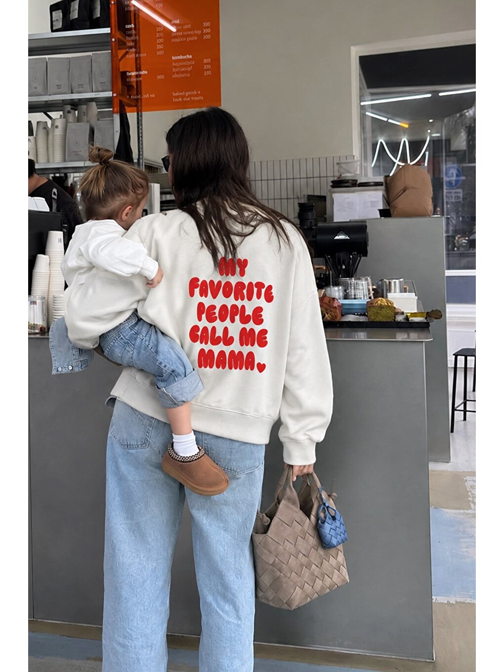 Ekru Kadın Premium Kumaş 3 İplik Şardonlu Sırt Baskılı Sweatshirt
