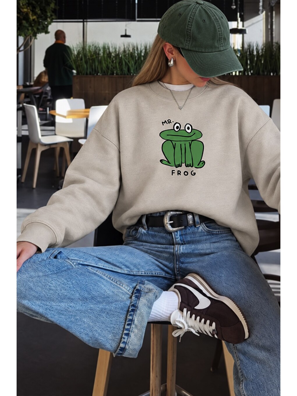 Bej Kadın Premium Kumaş 3 İplik Şardonlu Kurbağa Baskılı Sweatshirt