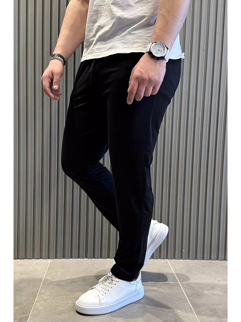 Siyah Cep Fermuarlı Erkek Eşofman Altı-1