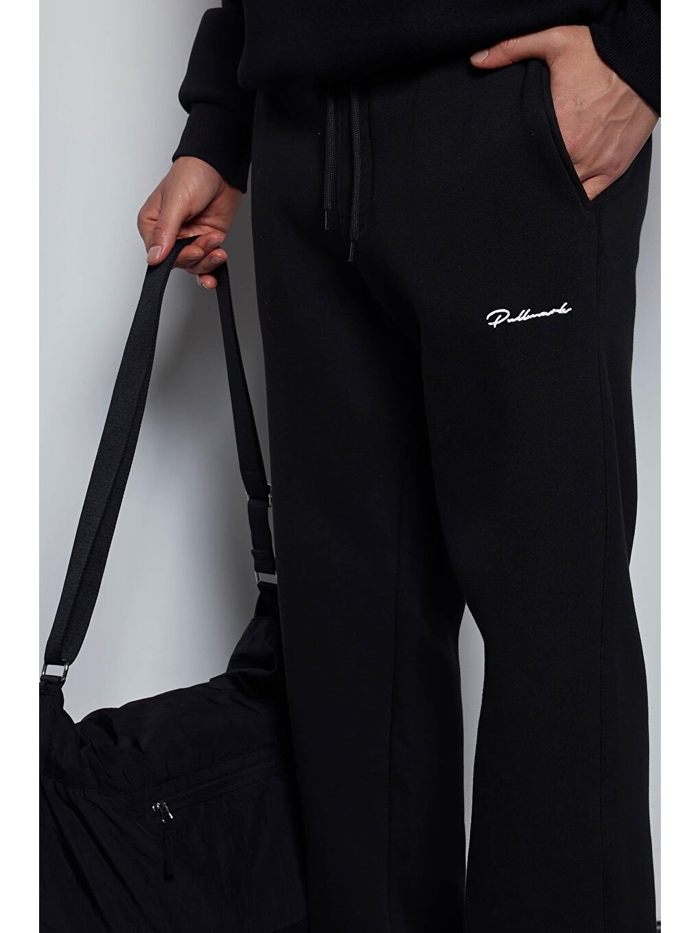 Erkek Ayarlanabilir Paça Lastikli Basic Baggy Fit Eşofman Altı Siyah-1