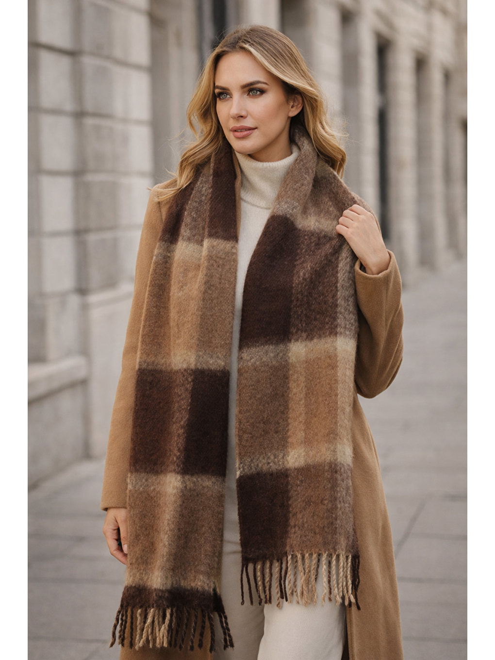 Kadın Kahverengi Ekose Desenli Atkı-Şal SAL1304-3