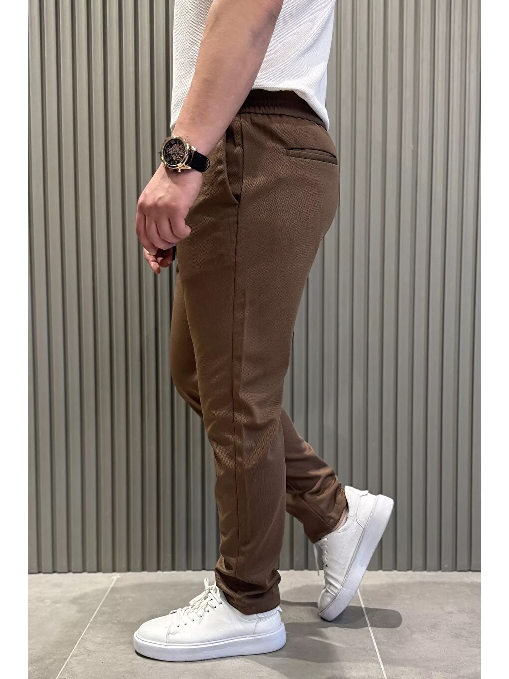 Kahverengi Bel Bağcıklı Düz Paça Erkek Jogger Pantolon-1