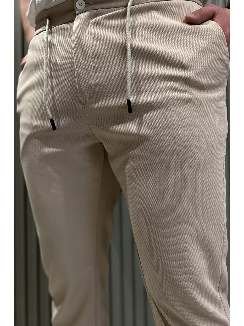 Bej Bel Bağcıklı Düz Paça Erkek Jogger Pantolon-3