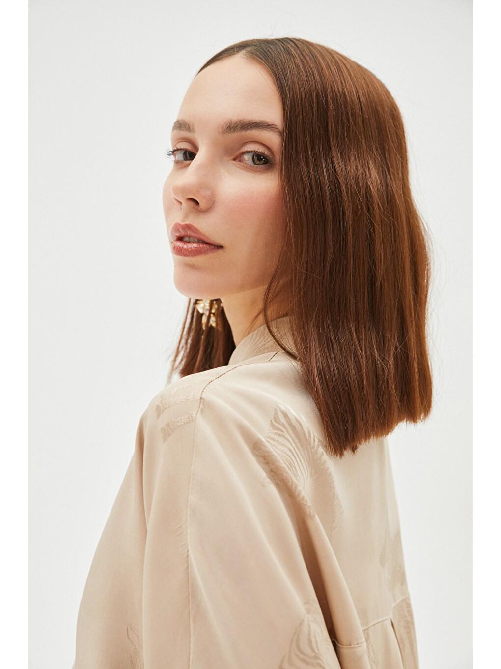 Bej Exclusive Kendinden Desenli Viskon Gömlek-4