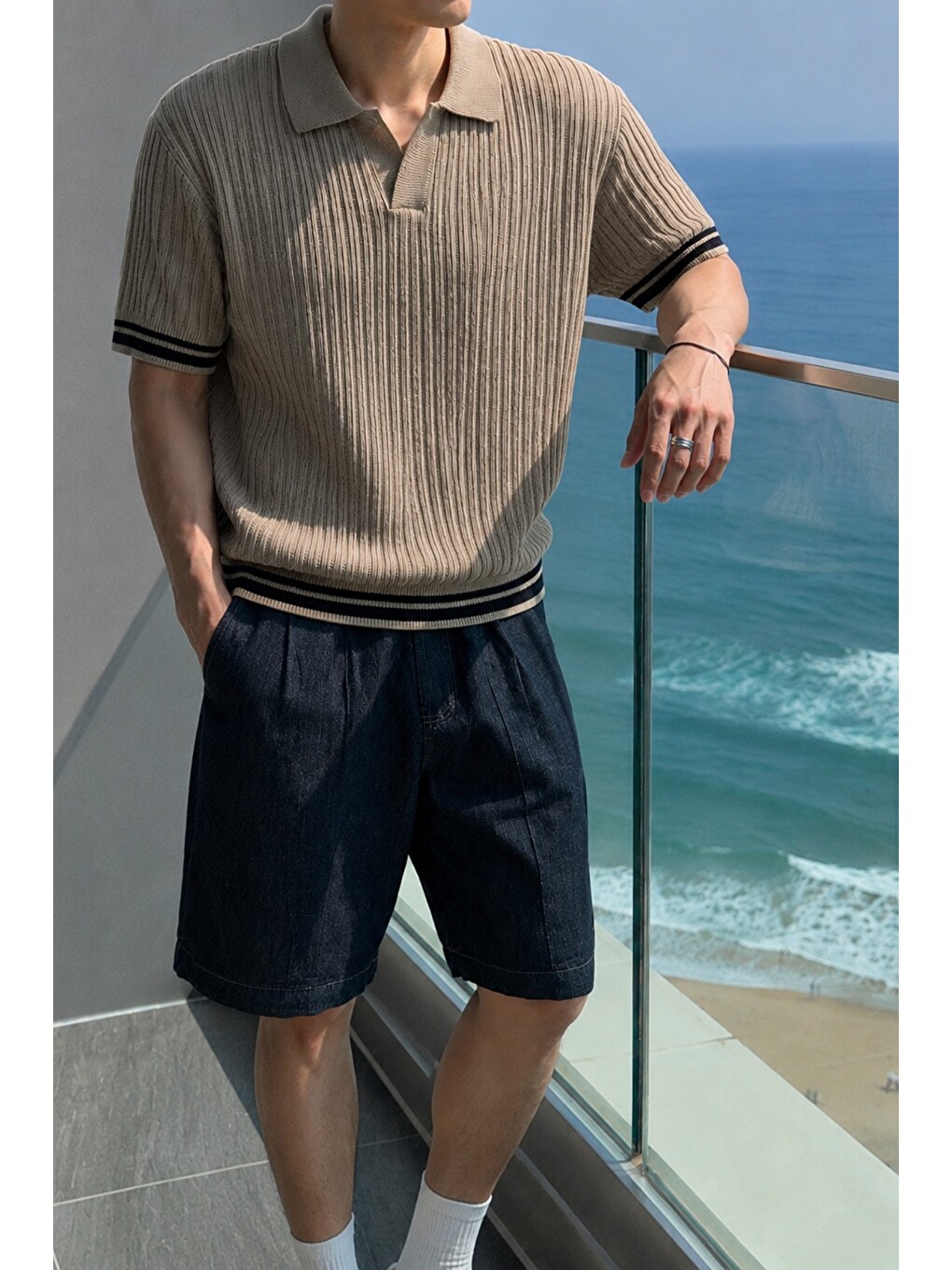 Bej Oversize Fit Çizgili Triko Polo Yaka Erkek Tişört – Ribana Dokulu Premium Yazlık Model-1