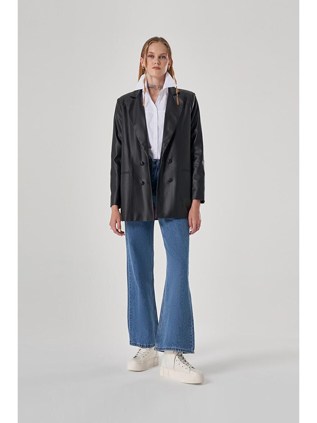 Renkli Astarlı Deri Detaylı Siyah Ceket-4