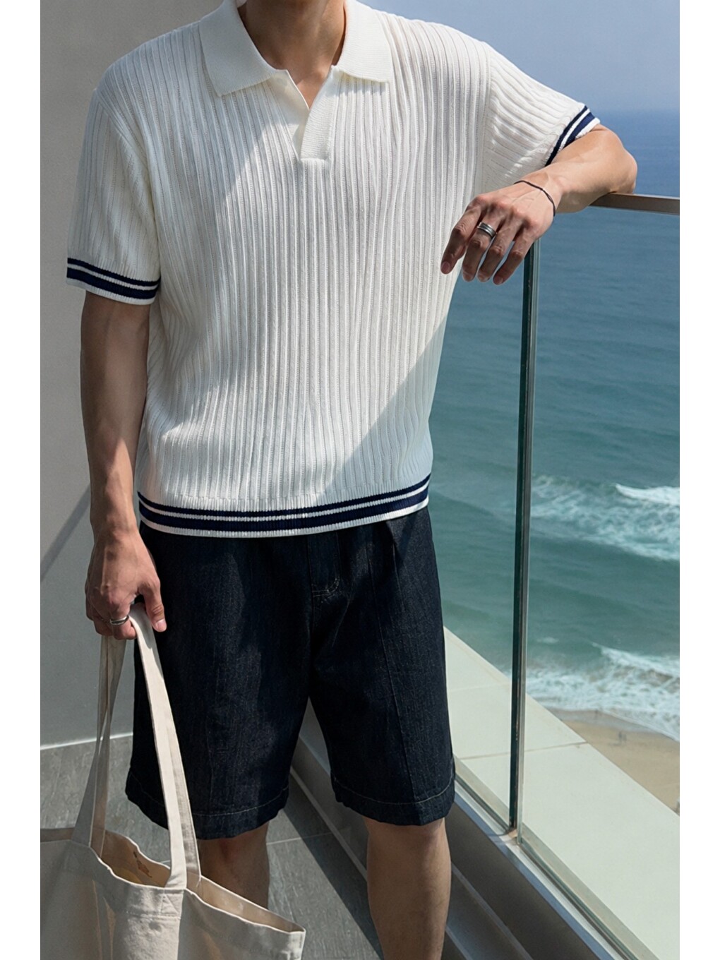 Beyaz Oversize Fit Çizgili Triko Polo Yaka Erkek Tişört – Ribana Dokulu Premium Yazlık Model-1
