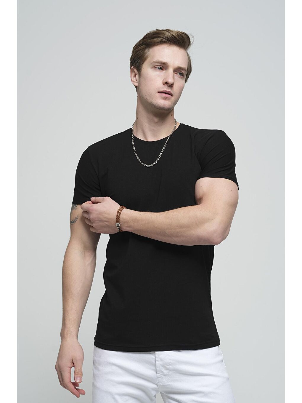 Oksit Siyah Slim Fit Likralı Bisiklet Yaka Erkek Basic Tişört