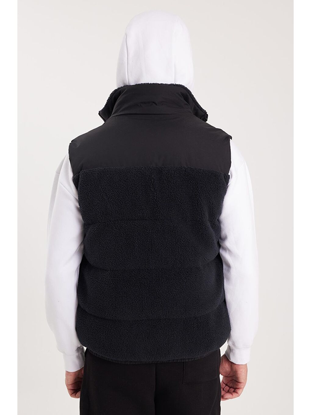 Erkek Regular Fit Klasik Kesim Kürk Detaylı Dik Yaka Çift Cepli Sıcak Tutan Siyah Yelek-6