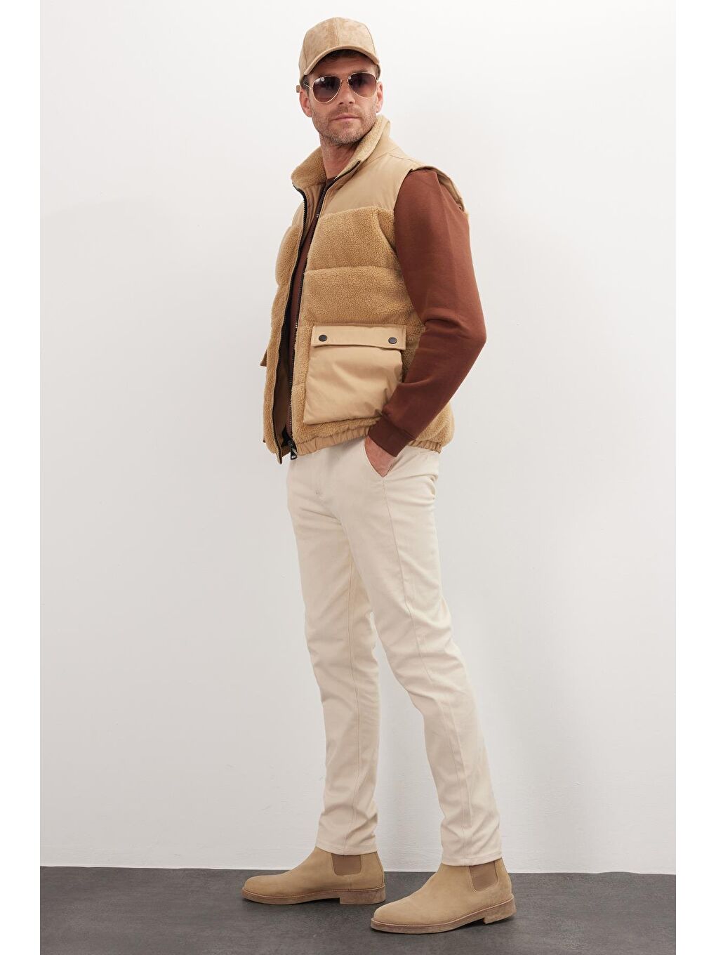 Bej Erkek Regular Fit Klasik Kesim Kürk Detaylı Dik Yaka Çift Cepli Sıcak Tutan Taş Yelek-4