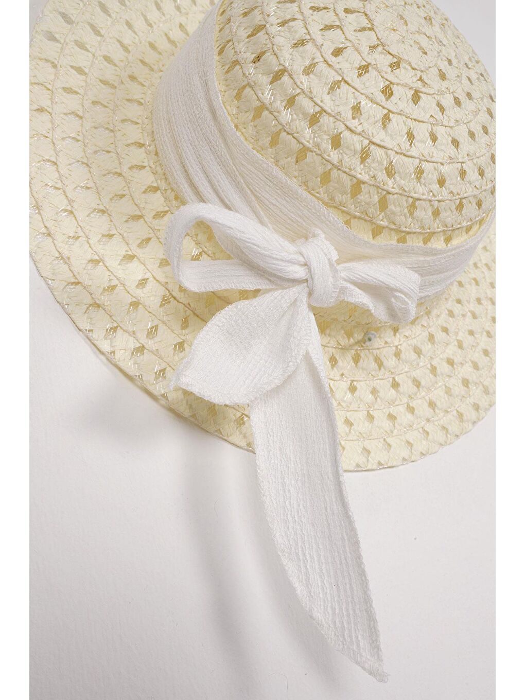 Düğme Detaylı Fırfırlı Şapkalı Beyaz Renk Kız Çocuk Elbise-3