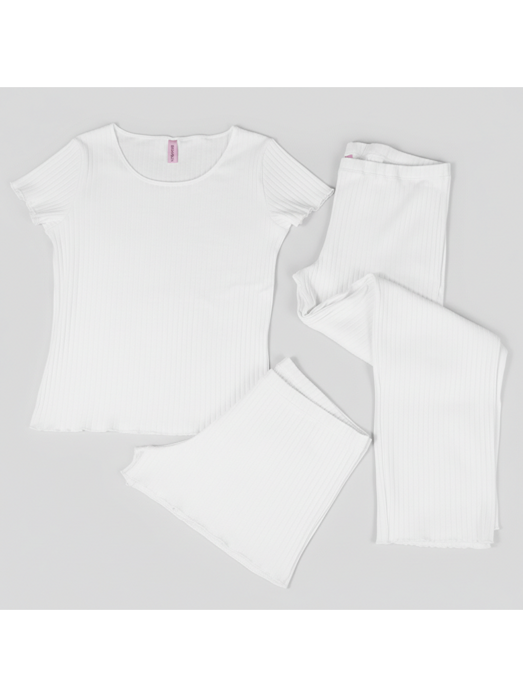 Kadın Beyaz Renk Kısa Kollu Pijamalı Ve Şortlu 3'Lü Pamuklu Takım Bb2330-3