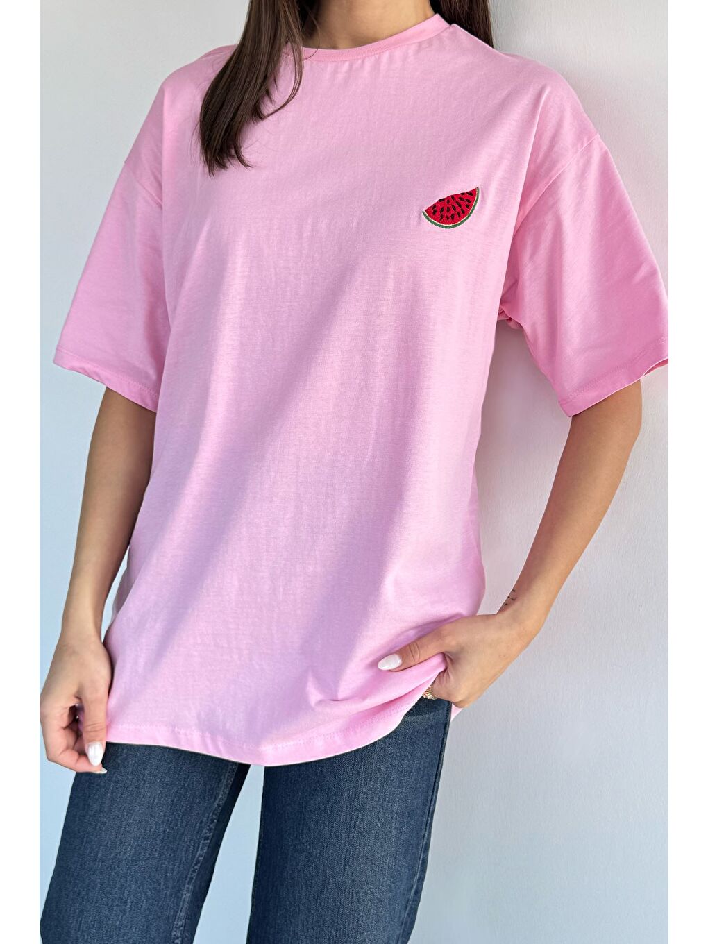 Pembe Kadın Bisiklet Yaka Nakışlı Tişört-1