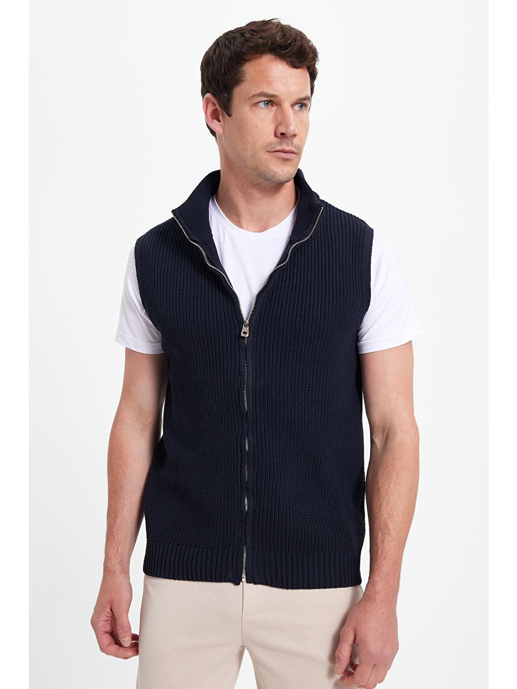 Siyah Erkek Standart Fit Normal Kesim Fermuarlı Dik Yaka Sıcak Tutan Lacivert Triko Yelek-5