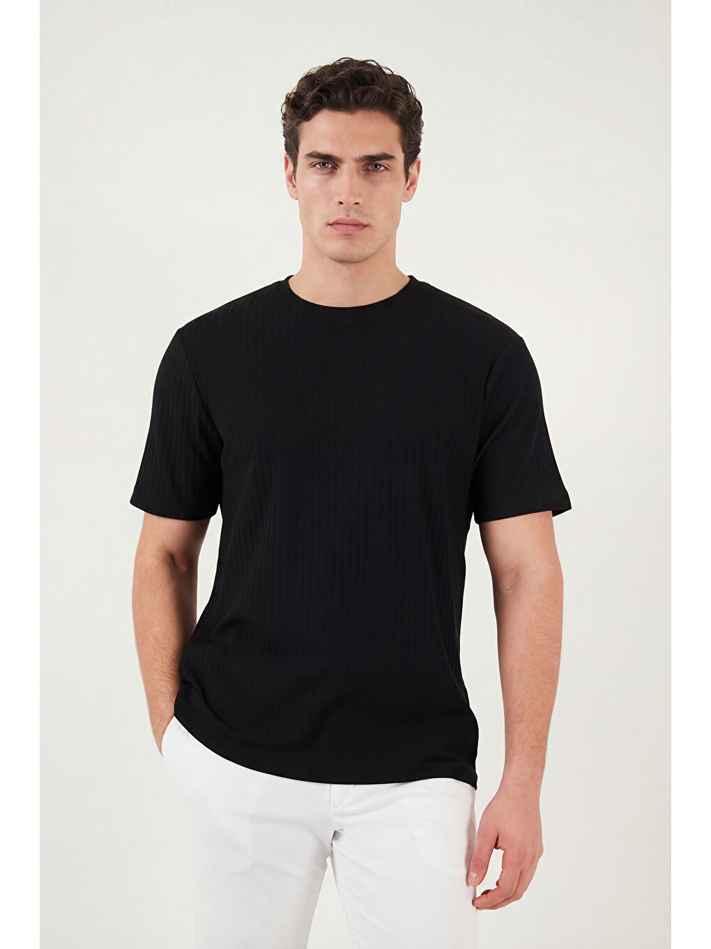 Siyah Pamuklu Regular Fit Bisiklet Yaka T Shirt 5904068-2