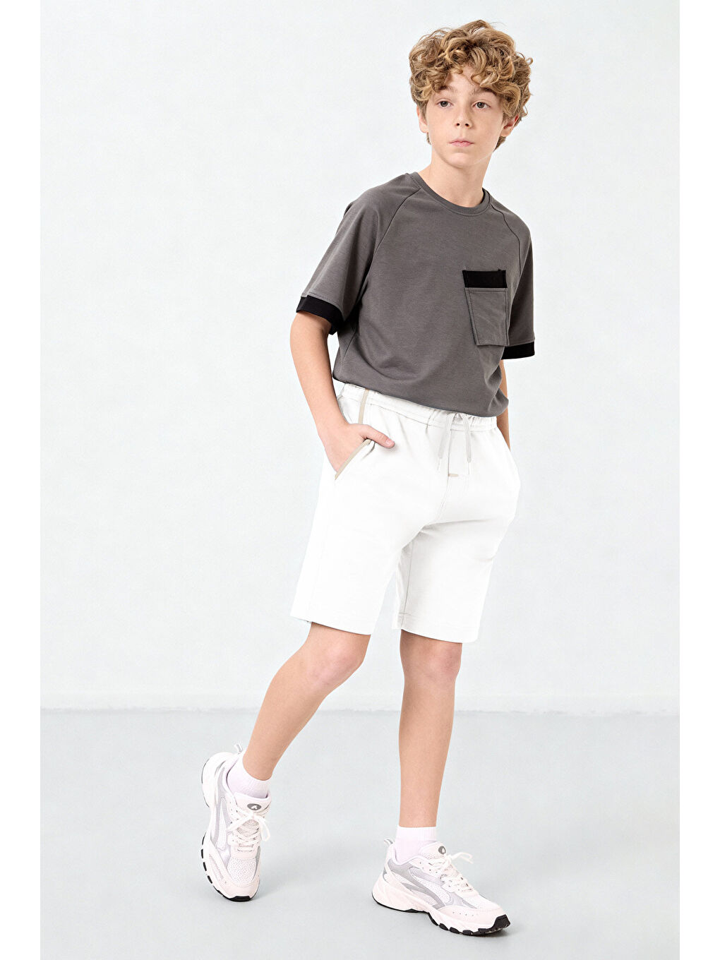 Standart Fit Basic 3lü Paket Siyah-Ekru-Orman Yeşili Erkek Çocuk Şort - 11284-2