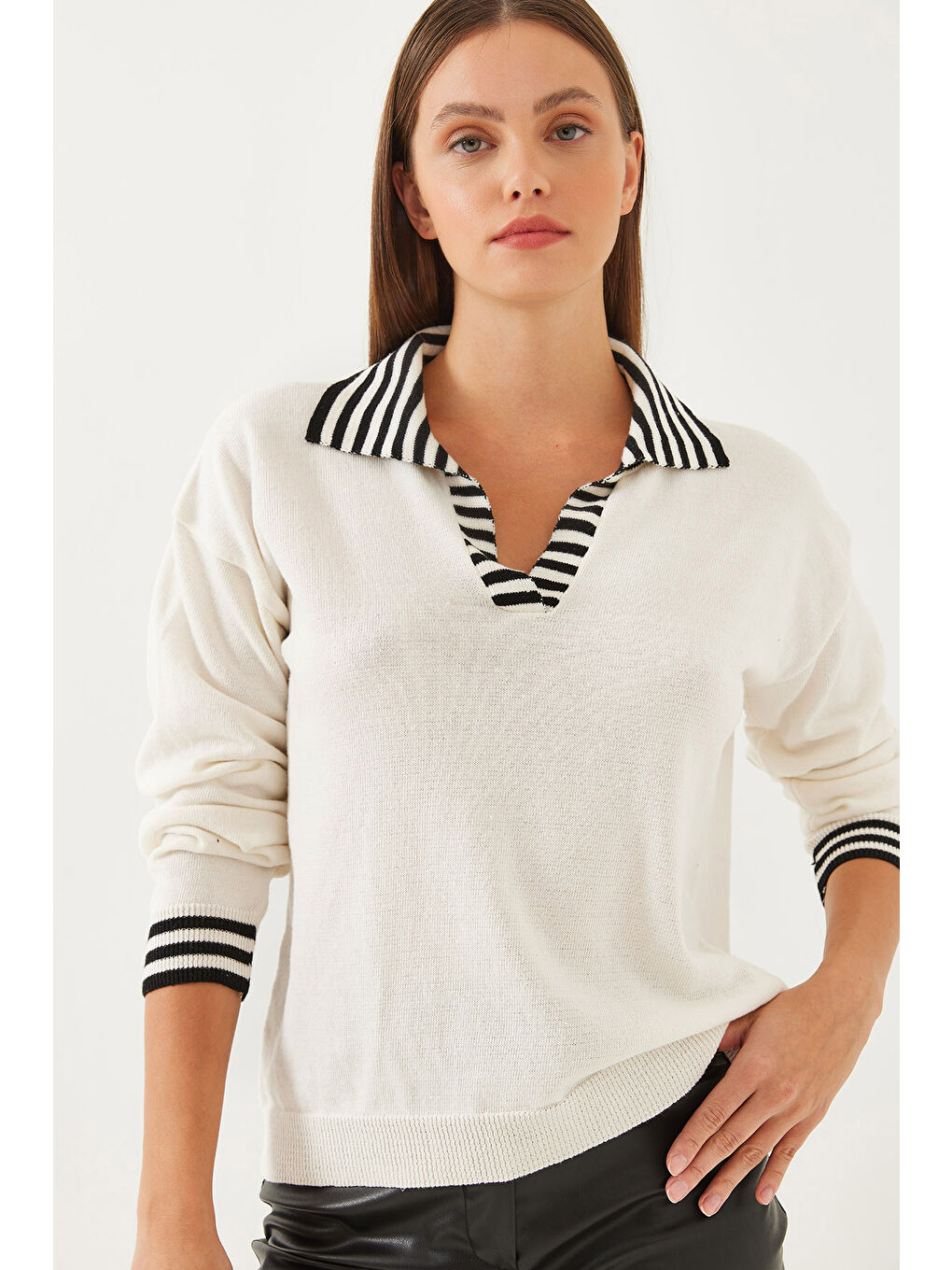 Ekru Kadın Polo Yaka Triko Kazak